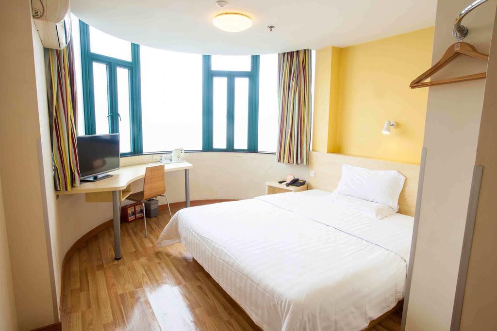 7Days Inn Zunyi Beijing Road Room photo